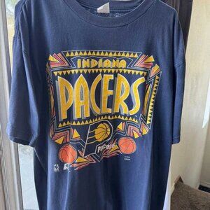 Reprint Charlotte Hornets 90s Retro style Looney Tunes T shirt